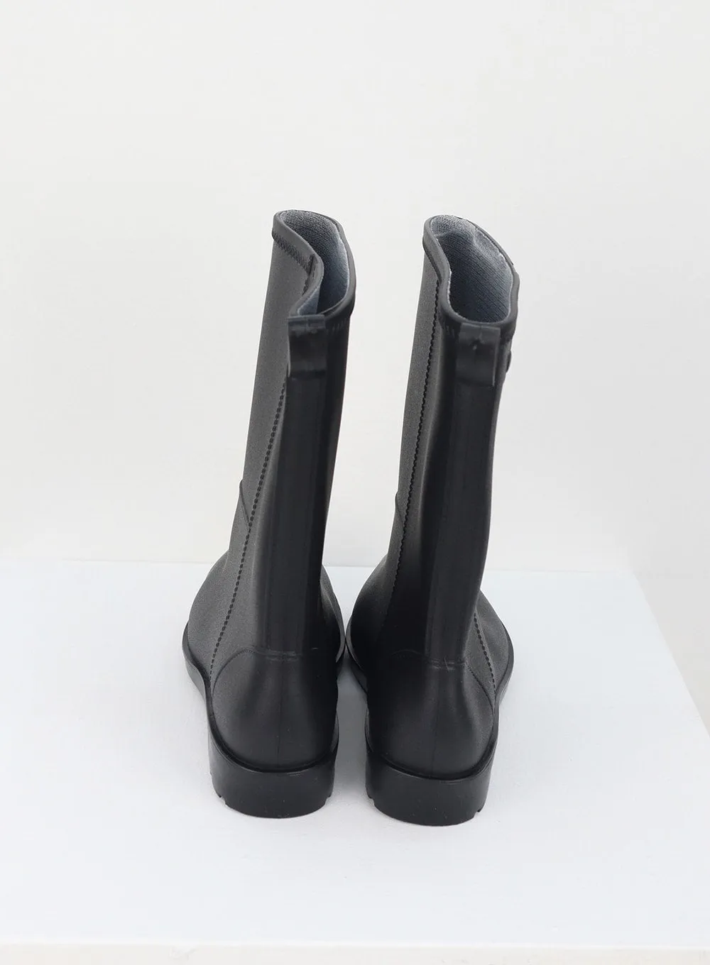 Mid-Calf Rain Boots OU314