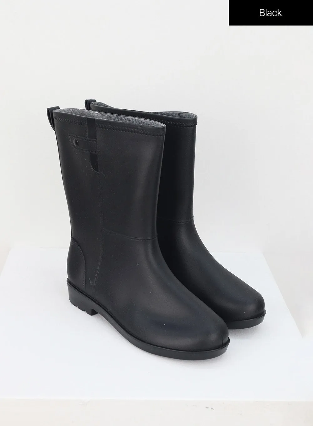 Mid-Calf Rain Boots OU314